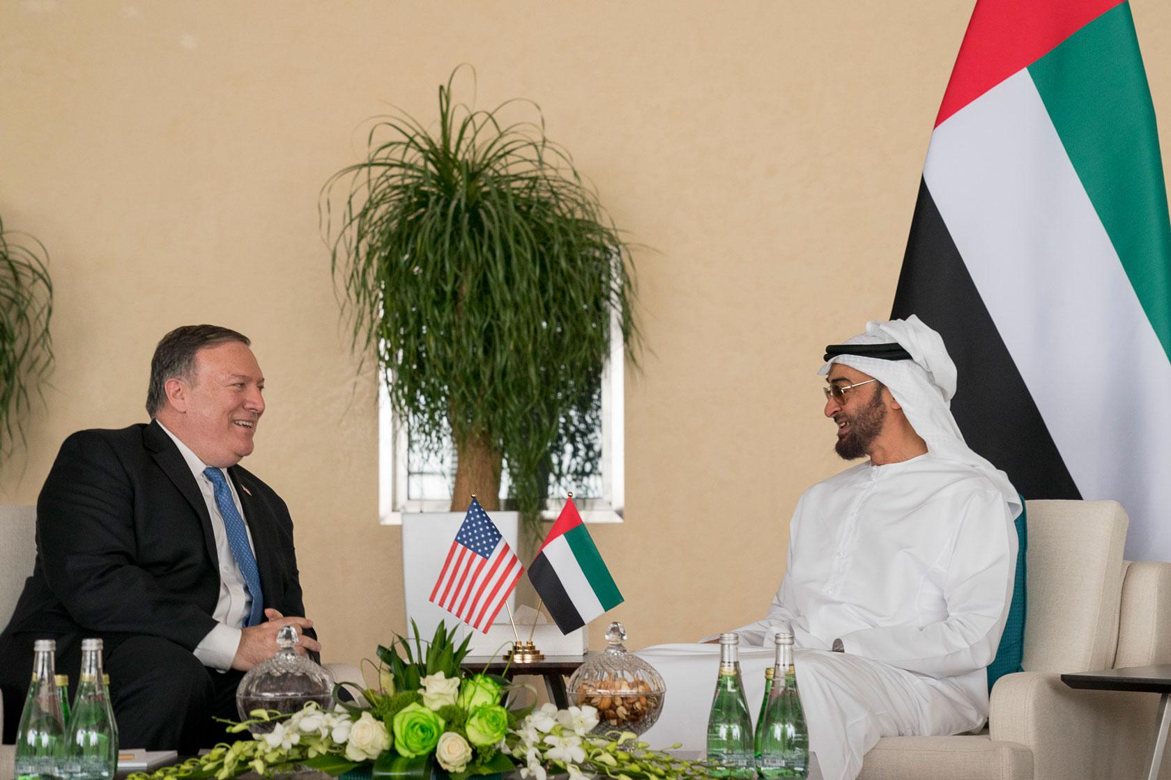 ولي عهد ابوظبي الشيخ محمد بن زايد آل نهيان يبحث مع وزير الخارجية الأميركي القضايا ذات الإهتمام المشترك