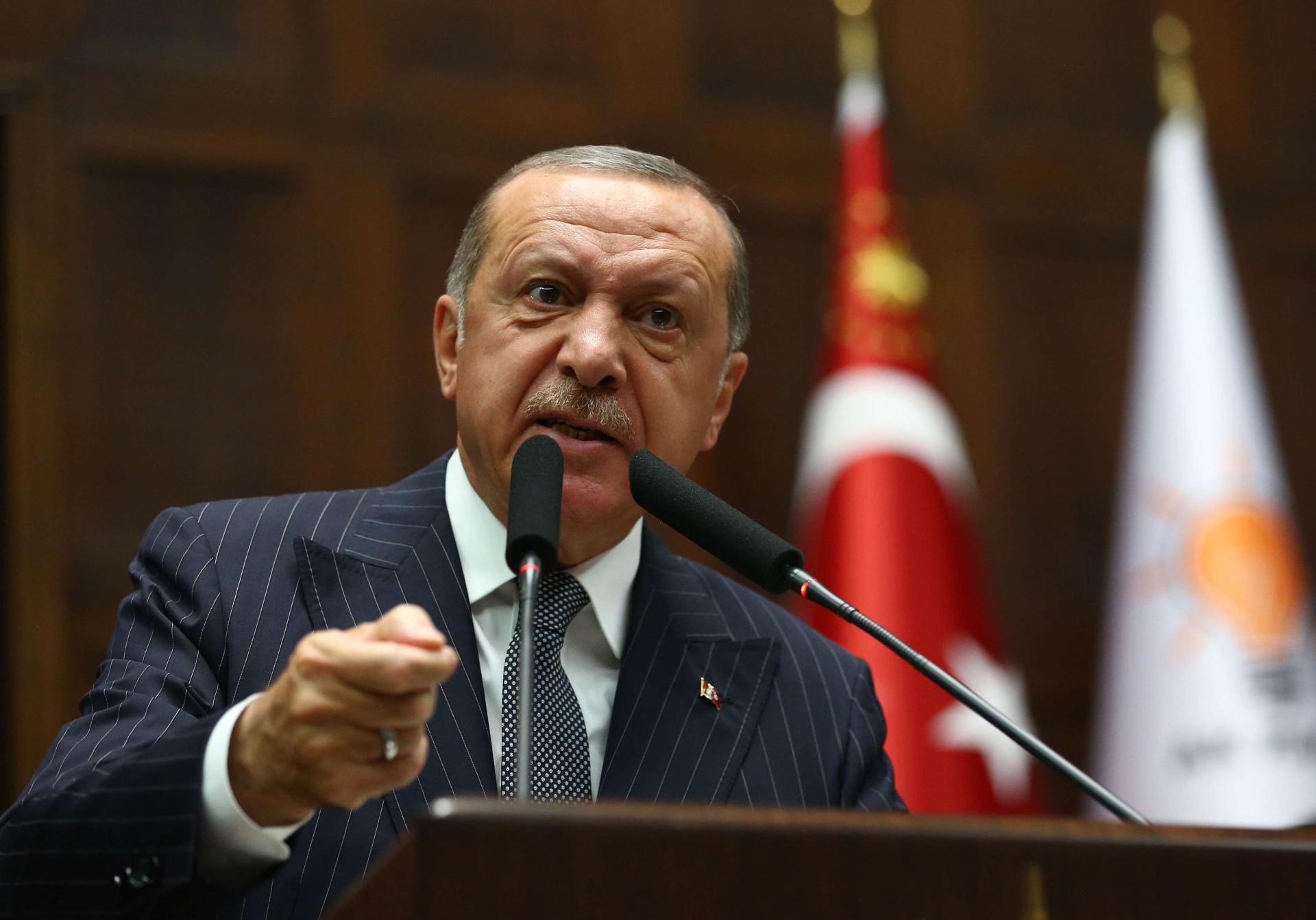 أردوغان يناقض نفسه
