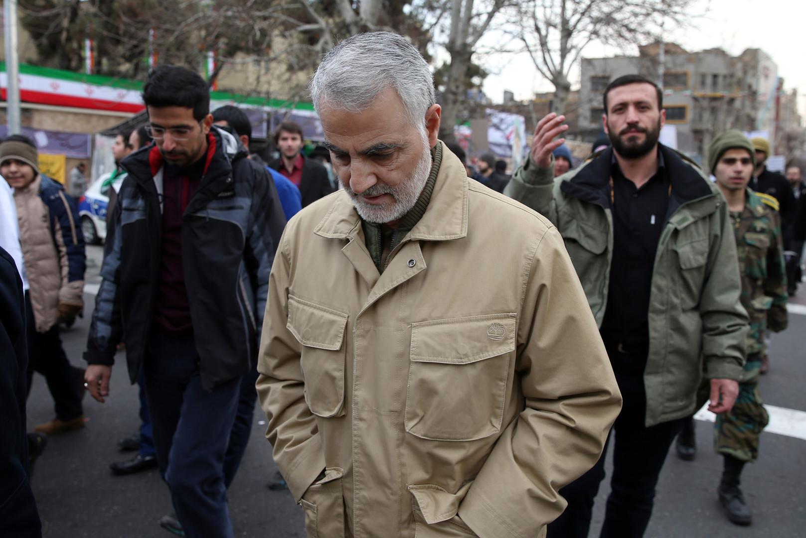 الجنرال قاسم سليماني قائد فيلق القدس التابع للحرس الثوري الإيراني