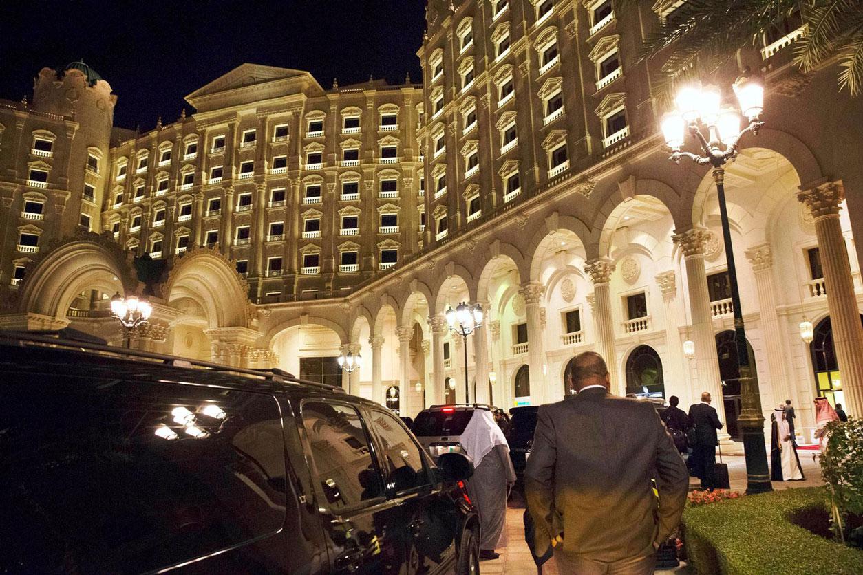 فندق ريتز كارلتون استعاد نشاطه بعد اخلاء سبيل من كانوا محتجزين من أمراء ووزراء ورجال أعمال في قضايا فساد