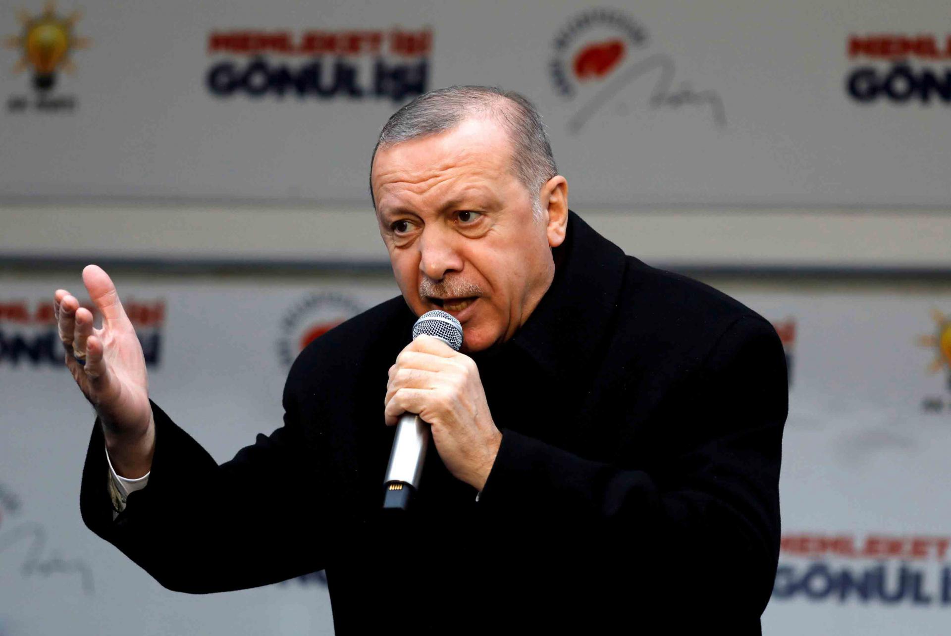 القاهرة تذكر أردوغان بـ70 ألف معتقل سياسي