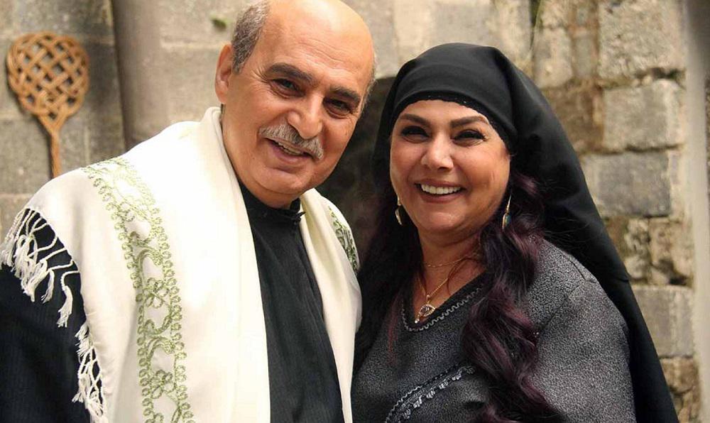 الفنانان صباح الجزائري وعباس النوري في "باب الحارة" (الصورة من صفحة المسلسل على فيسبوك)