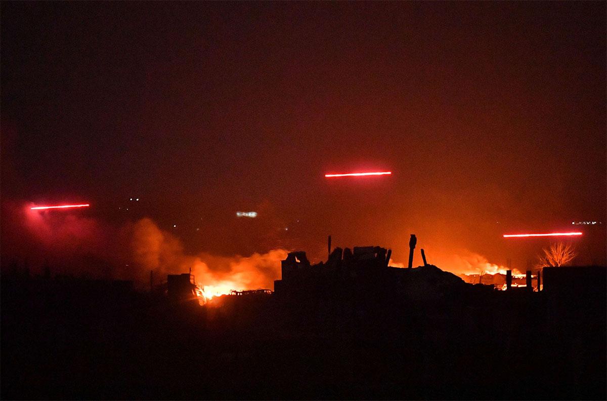 Explosions in the remains of IS group jihadists' camp near the village of Baghouz