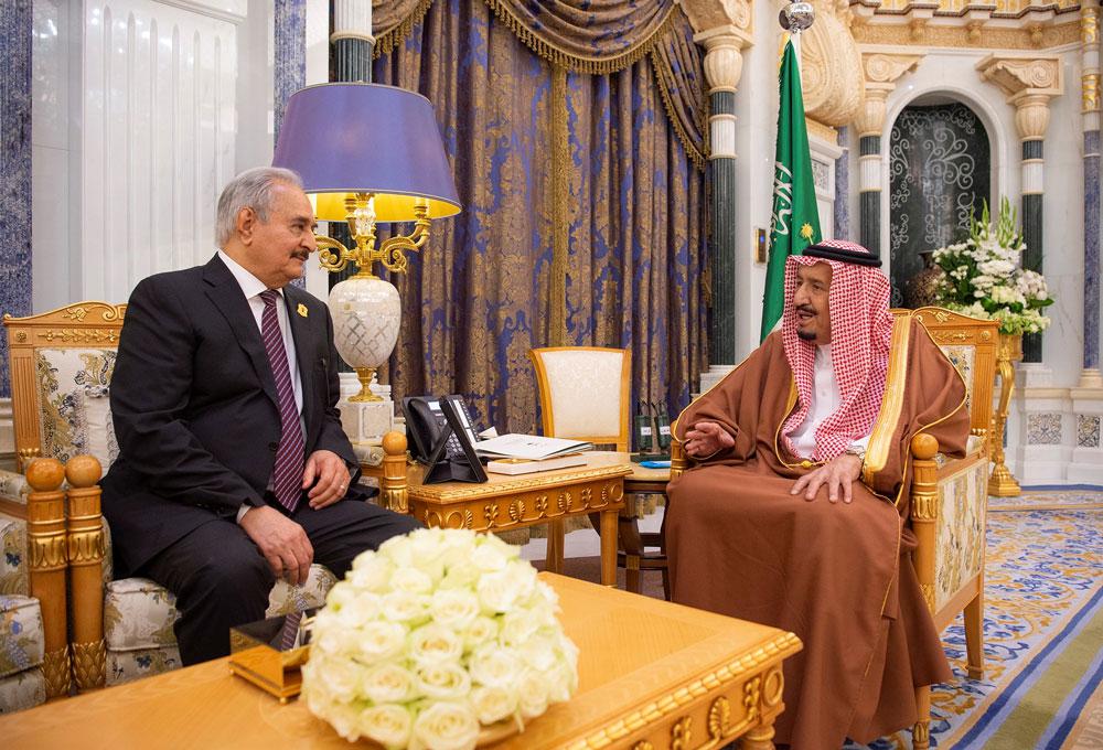 العاهل السعودي الملك سلمان والمشير خليفة حفتر