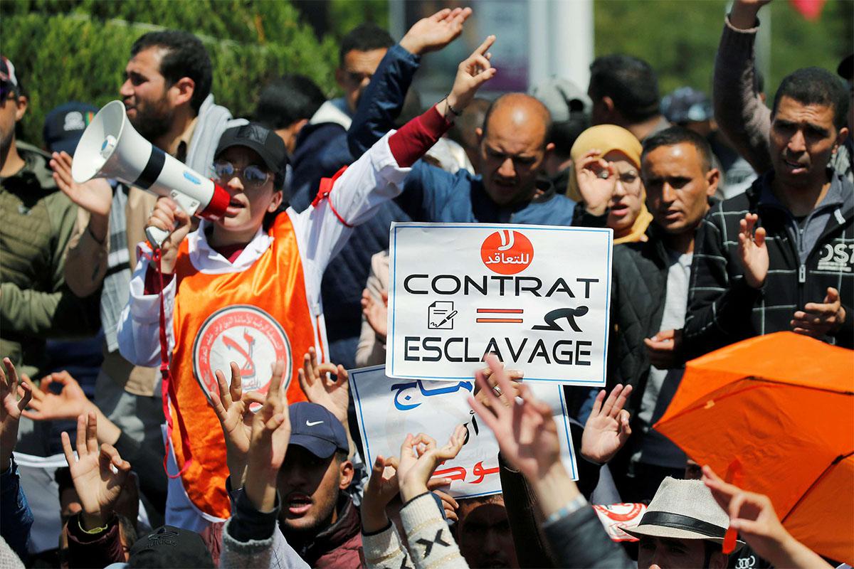 The teachers want to become employees of the education ministry 