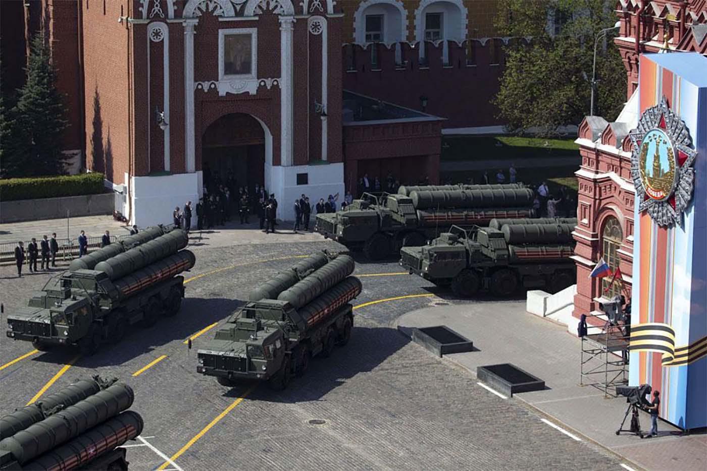 US officials have called Turkey's planned purchase of the S-400 missile defense system deeply problematic