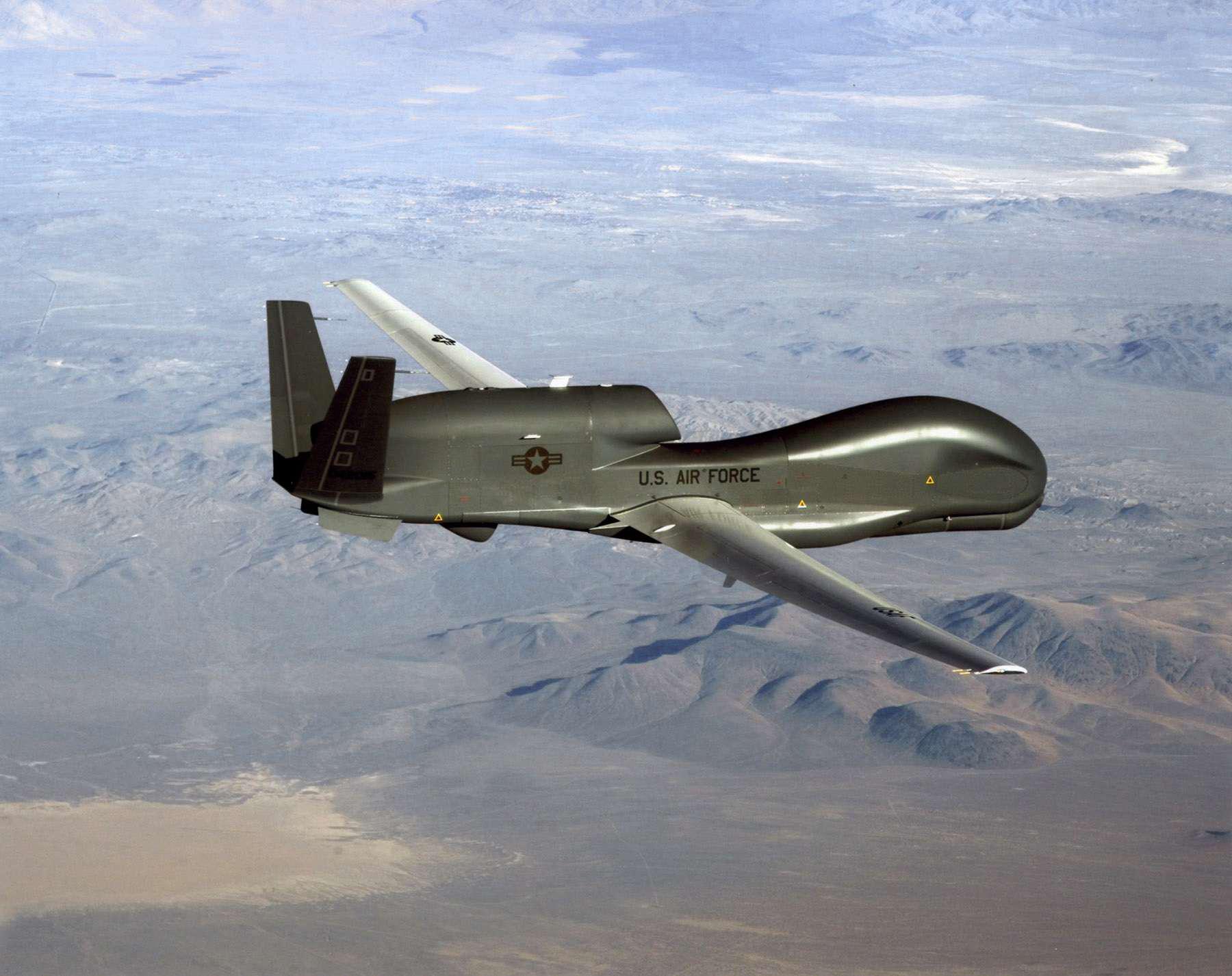 There are no fighting fronts or observers, and evidence and clues can be easily manipulated 