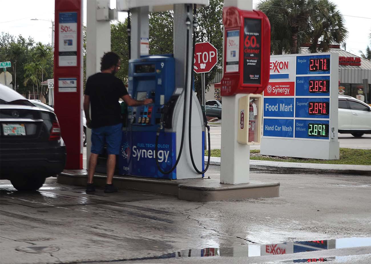 Fears of a conflict in the crude-rich Middle East ratcheted up Thursday 