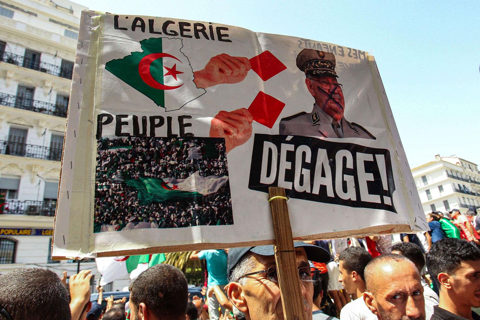 احتجاجات الجزائر