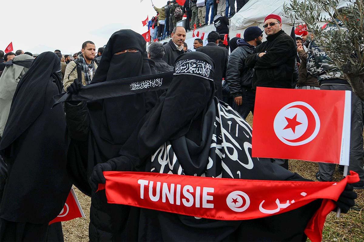 Niqab banned in government offices