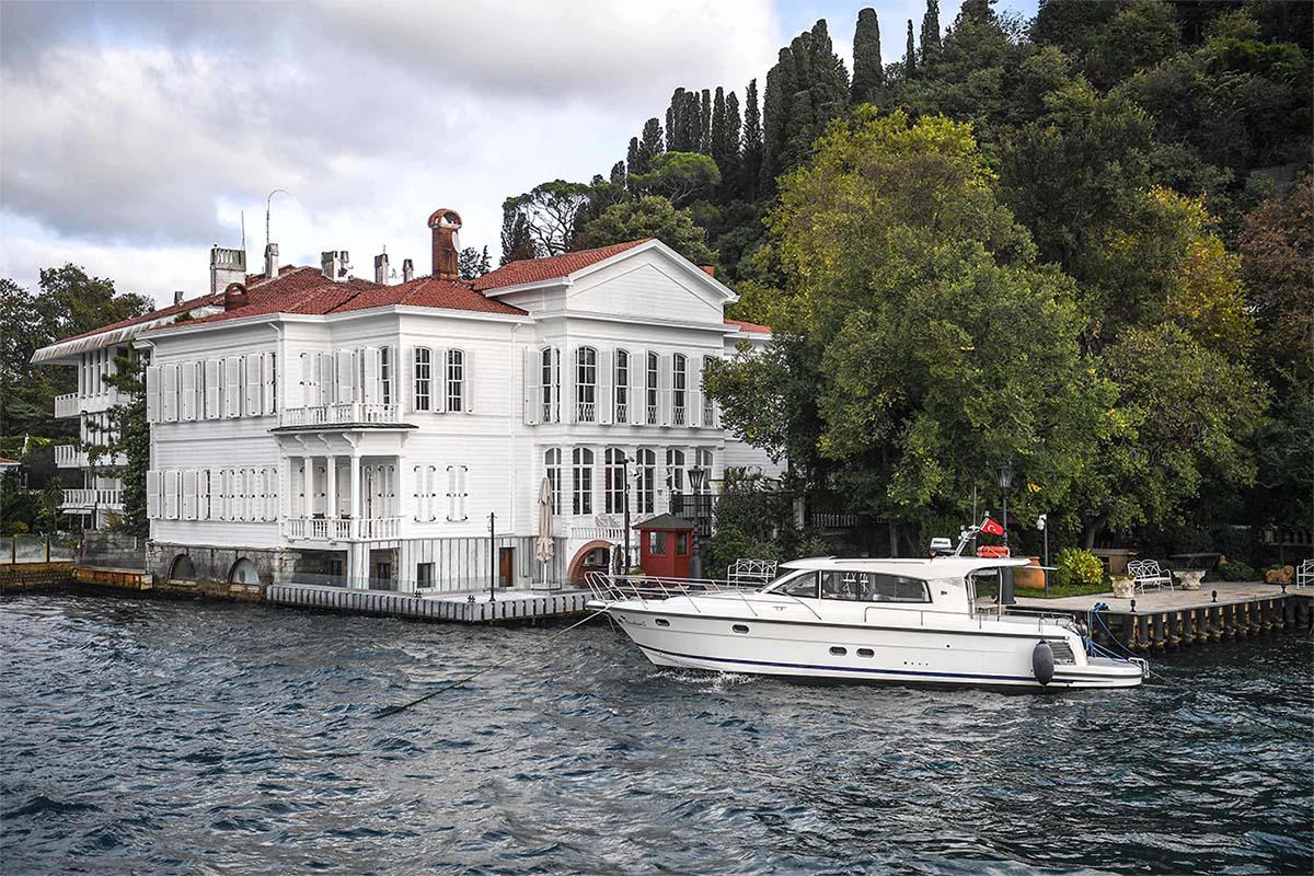 New taxes on luxury housing will be introduced