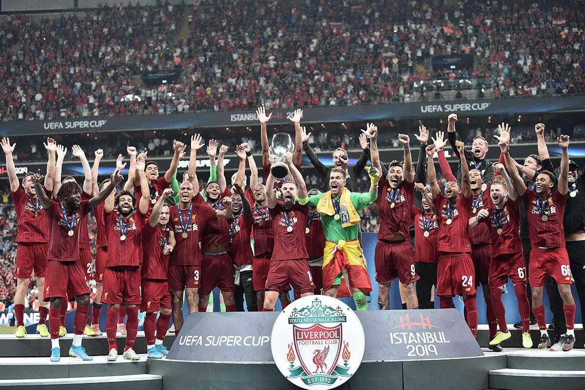 ليفربول يستهل موسمه المحلي بلقب كبير