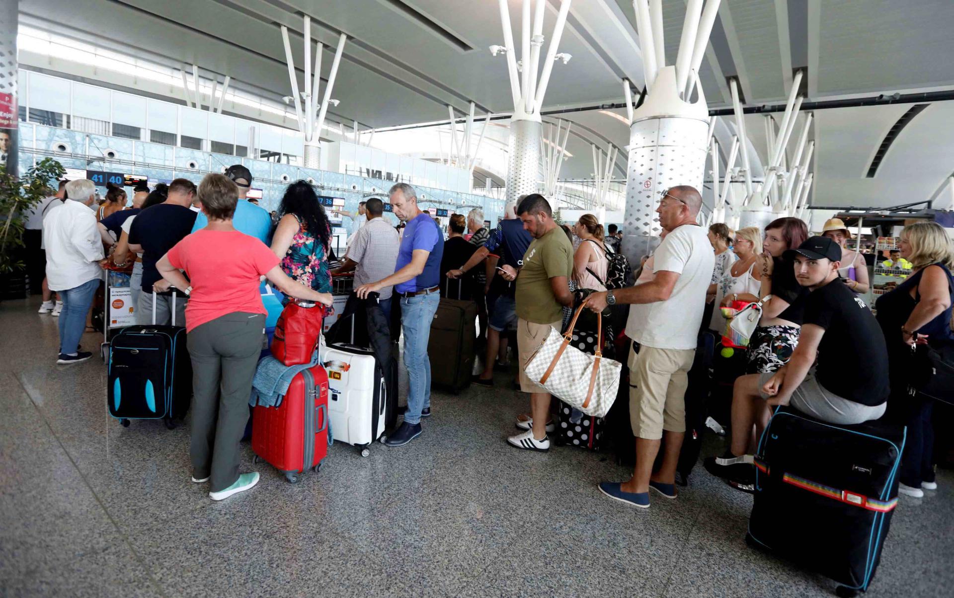 Tunisian authorities said officials and tourism industry representatives from both countries were to meet on Tuesday with Tunisia's central bank
