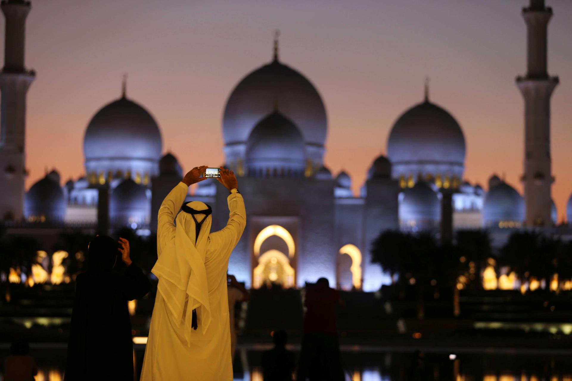 شبكة الاتصالات في الامارات