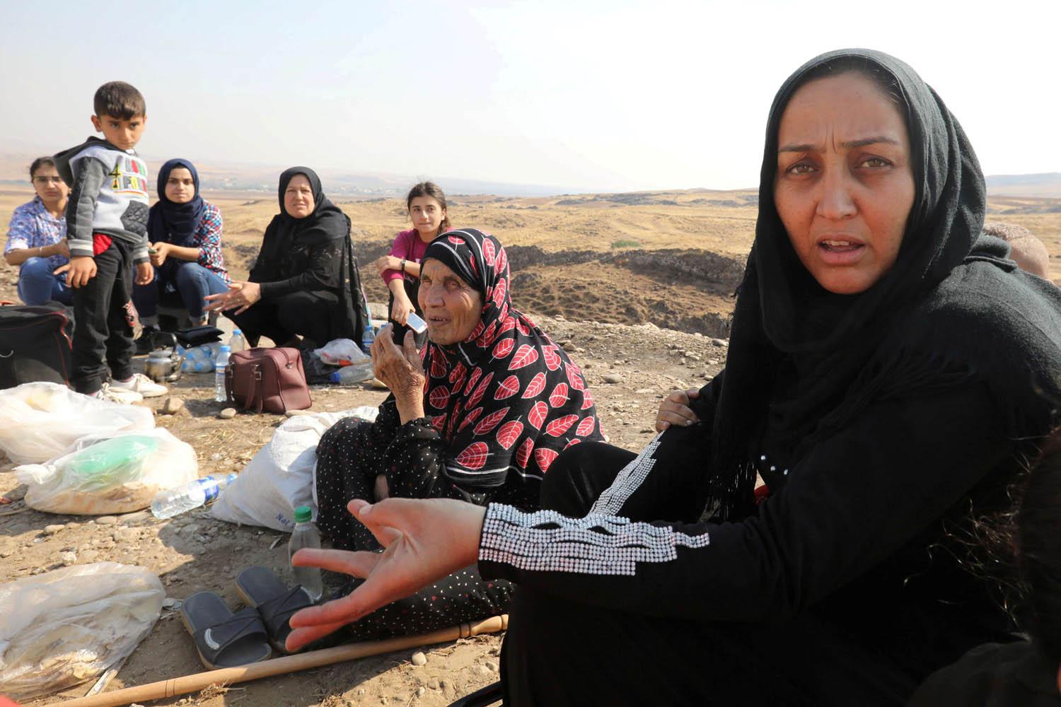 أكراد عالقون على الحدود بين سوريا والعراق بسبب العملية التركية