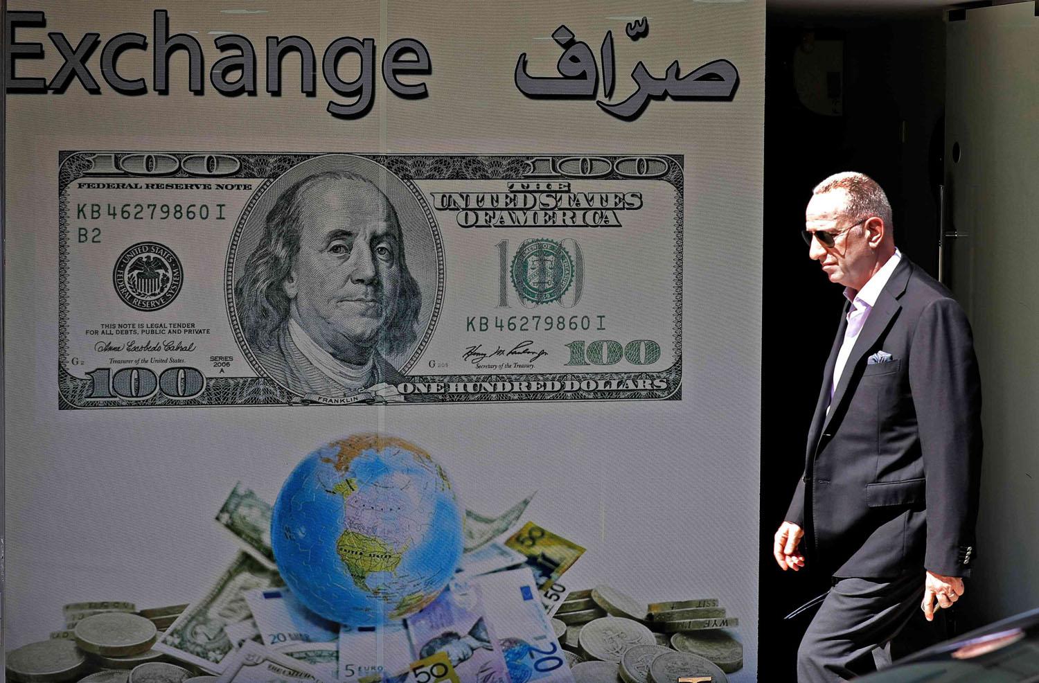 البنوك تخشى ايضا استنزاف العملة الصعبة