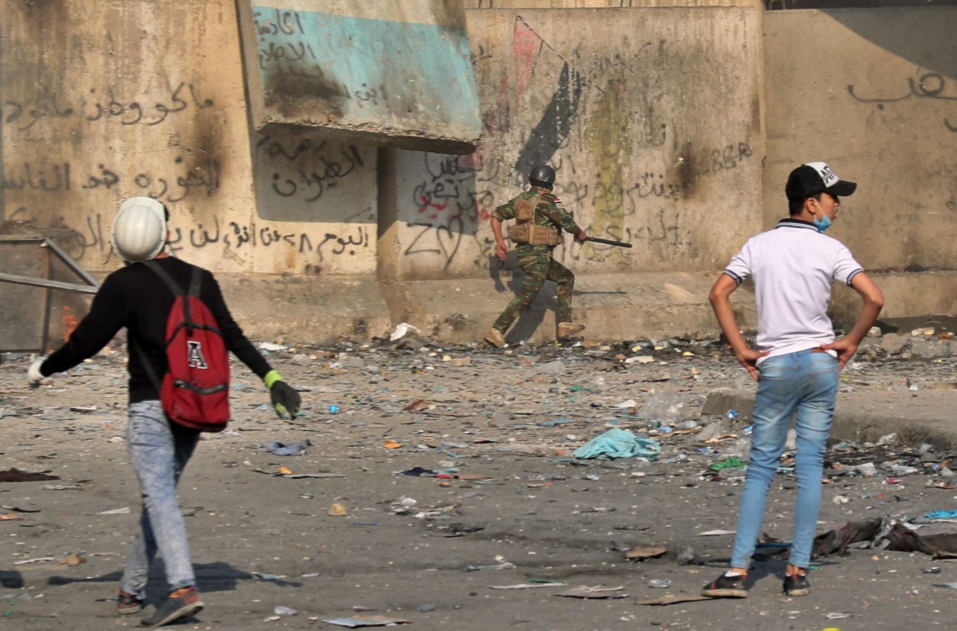 Clashes also erupted in Baghdad, where security forces fired rubber bullets and tear gas to keep demonstrators away from Al-Ahrar bridge