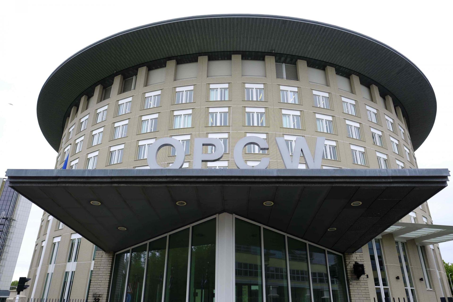 The United States hit back by accusing Russia of a "cover-up" of the use of chemical weapons by its ally Damascus