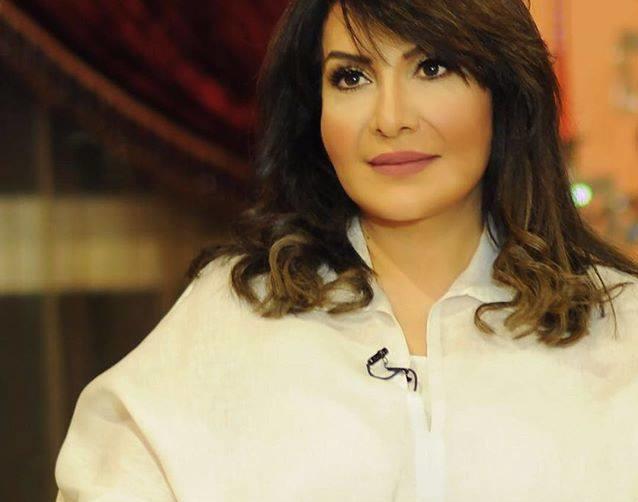 الفنانة هدى حسين (الصورة من صفحة باسم الممثلة على فيسبوك) 