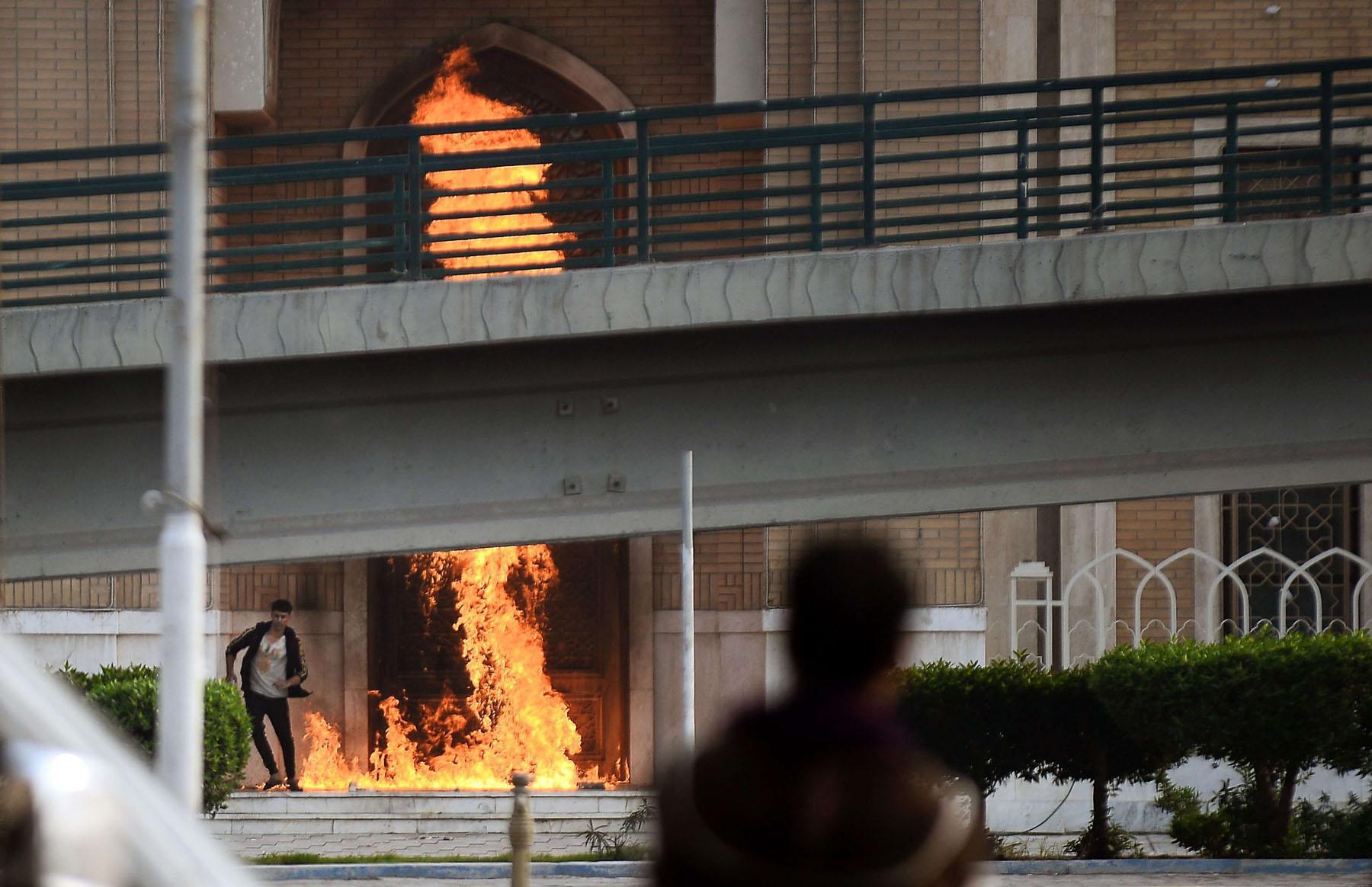 The unrest, which has killed more than 400 people, mostly demonstrators, amounts to the biggest challenge for Iraq since Islamic State insurgents 