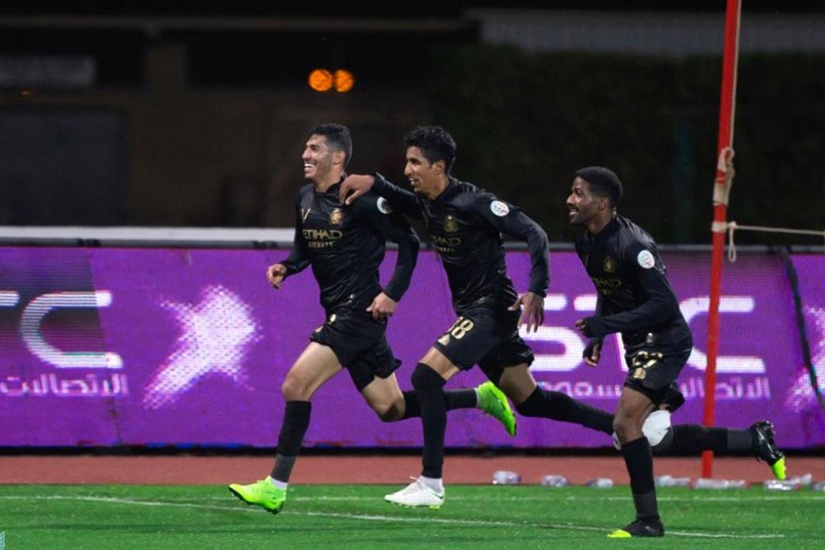 النصر يبتعد بفارق نقطتين فقط عن مطارده الهلال بعد التعادل مع ضمك