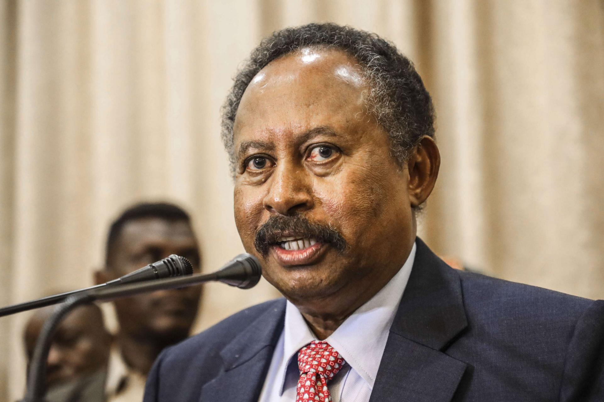 حمدوك يدعو السودانيين لاتباع إرشادات الصحة لتوقي كورونا
