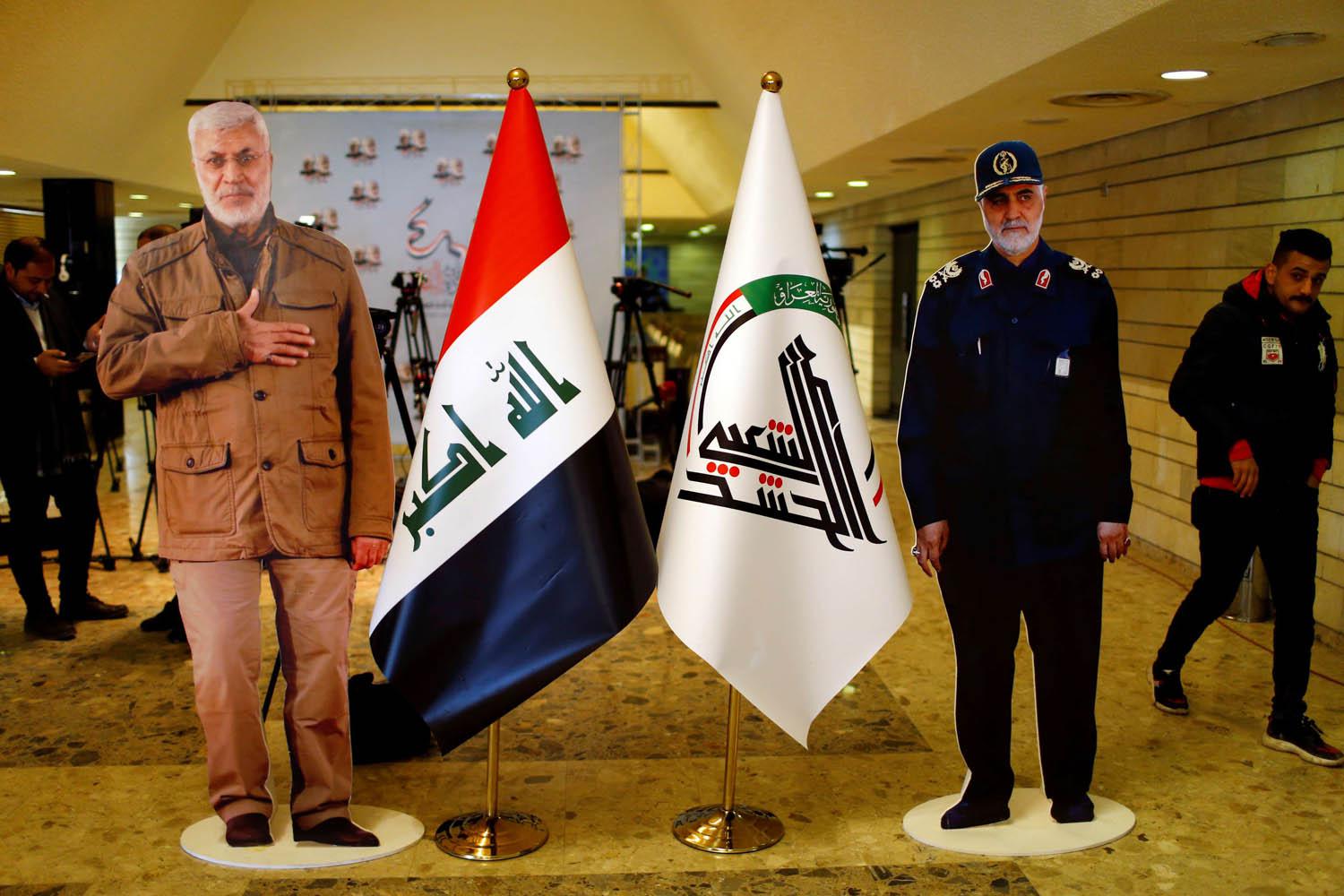 مجسمان لقاسم سليماني وأبومهدي المهندس في معرض في بغداد