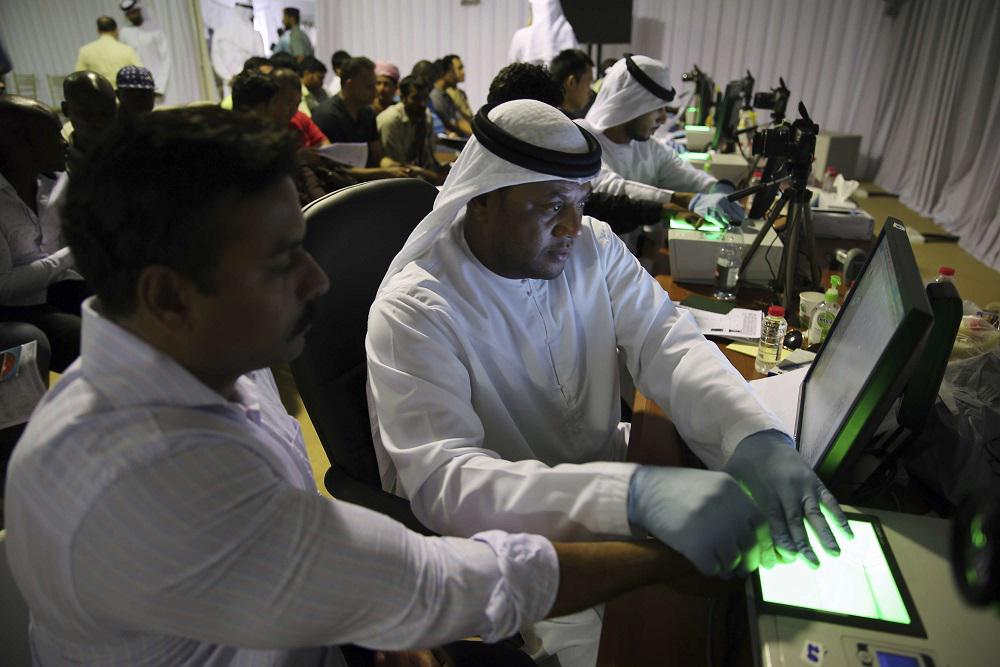 الامارات تسهّل وضع من لديهم تأشيرات منتهية الصلاحية من العمال الاجانب