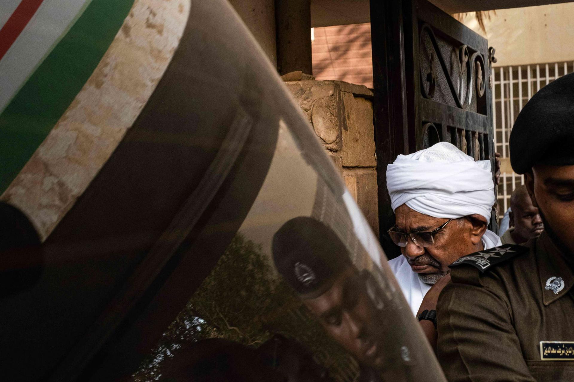 الرئيس السوداني المعزول عمر البشير