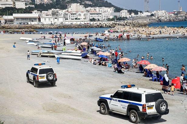 مراقبة أمنية شديدة لاحترام التباعد الاجتماعي بعد رفع الحجر في الجزائر