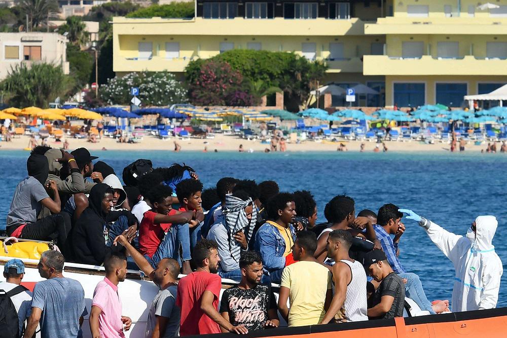 تونسيون يغامرون بحياتهم أملا في حياة أفضل على أرض أوروبا