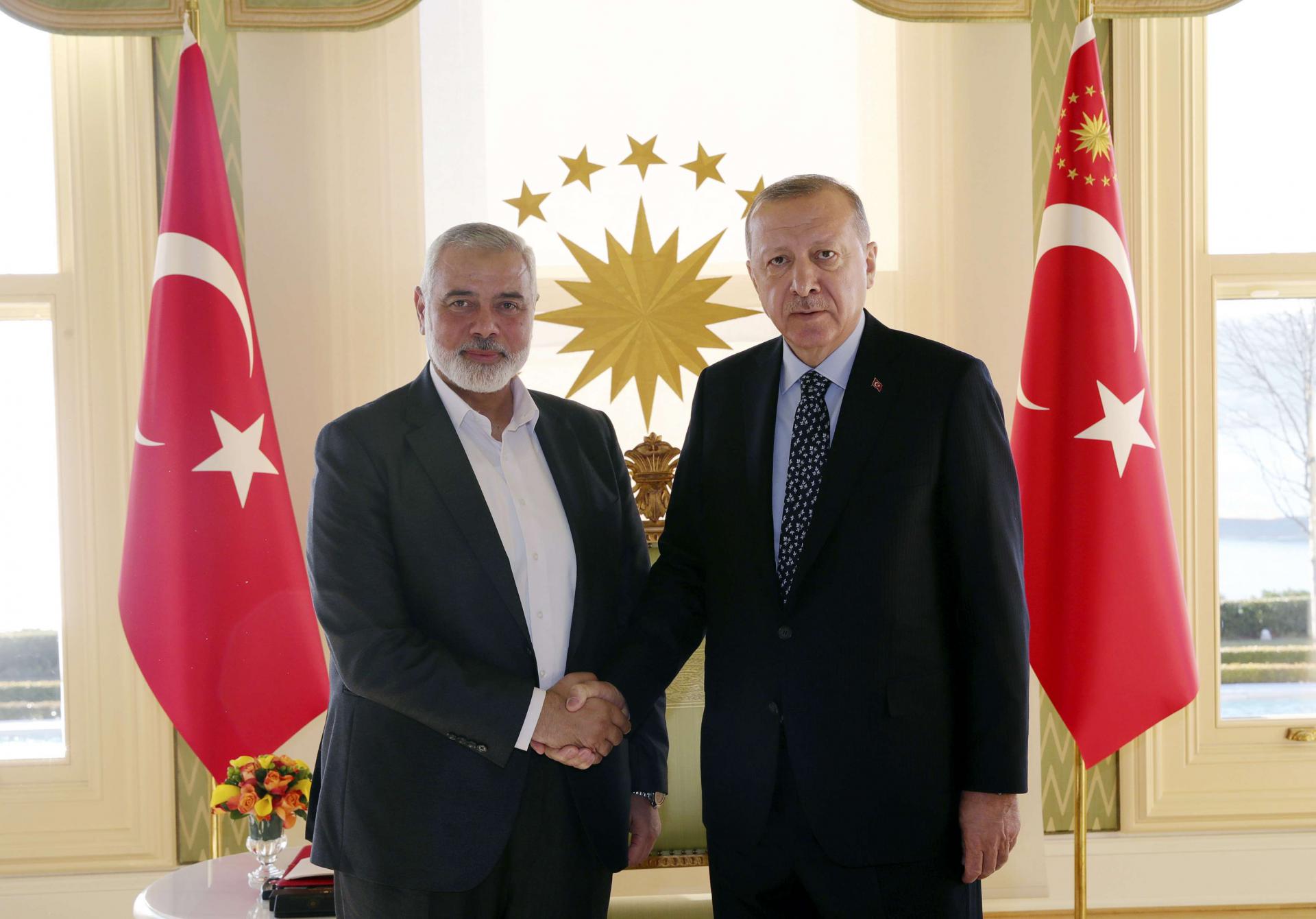 ثاني مرة خلال هذا العام يستقبل فيها أردوغان قادة من حماس