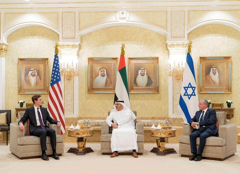 وزير الدولة الاماراتي للشؤون الخارجية في لقاء مع مستشار الرئيس الأميركي ومستشار الأمن القومي الإسرائيلي