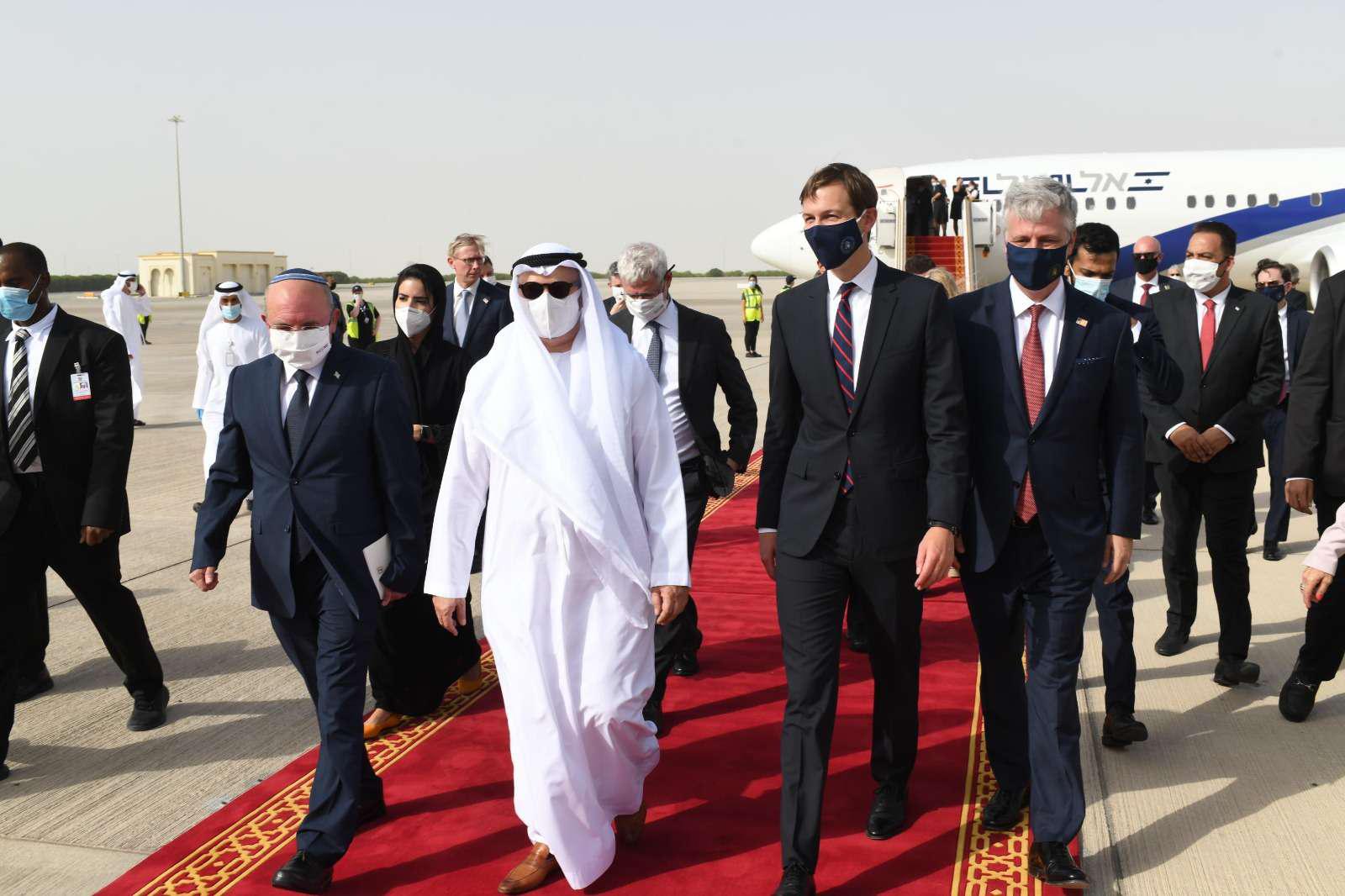 رحلة تاريخية من تل ابيب الى الاجواء السعودية الى ابوظبي