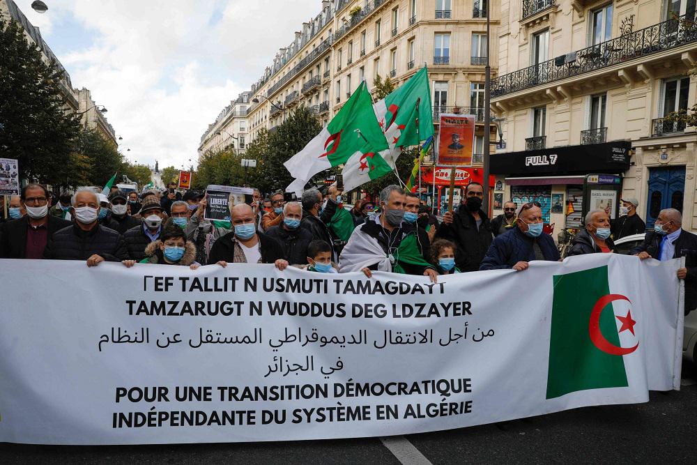 مشاركة جزائريي الخارج في الحراك بلغت مرحلة الاحتراف