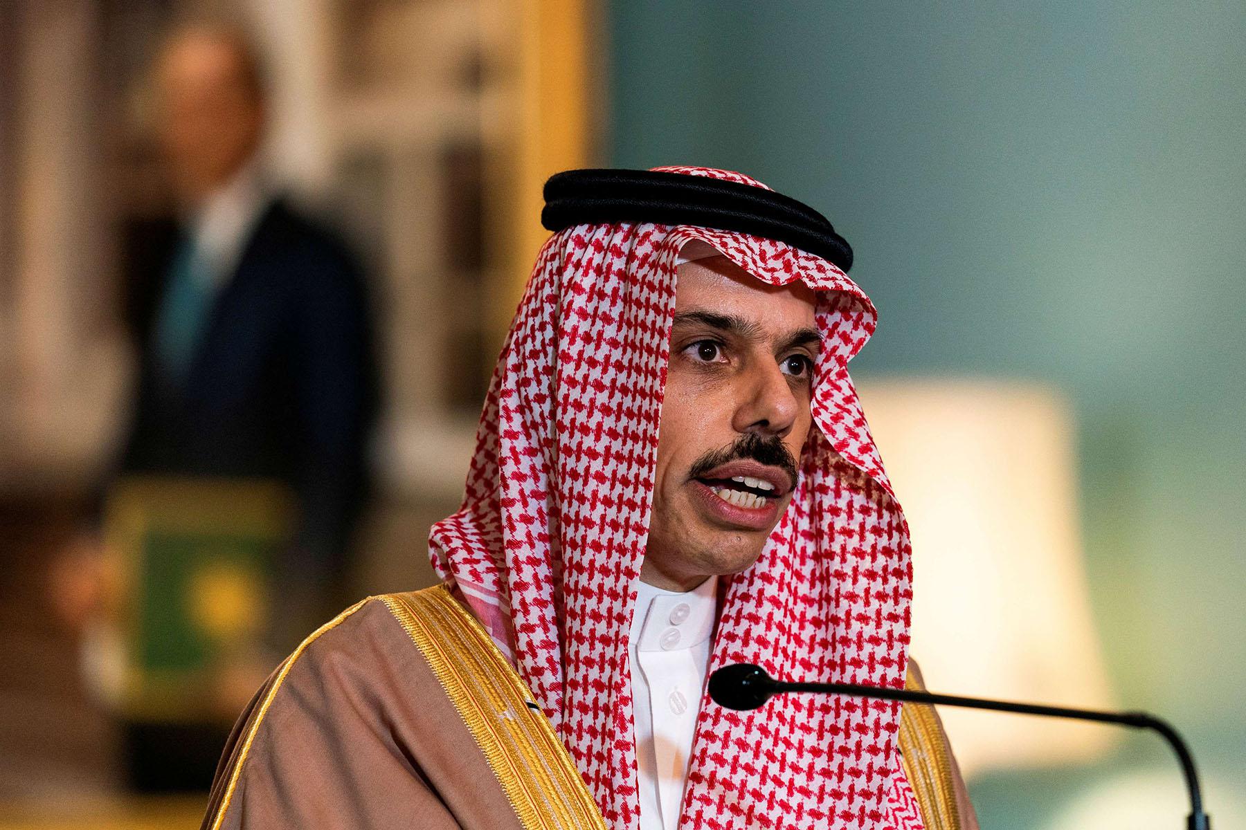 'الحل قريب'