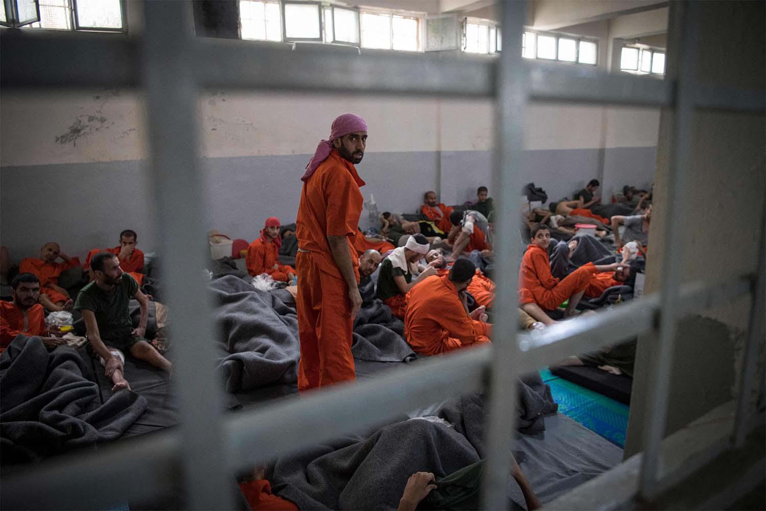 ROval groups in Syria run jails where wide violations are reported against detainees