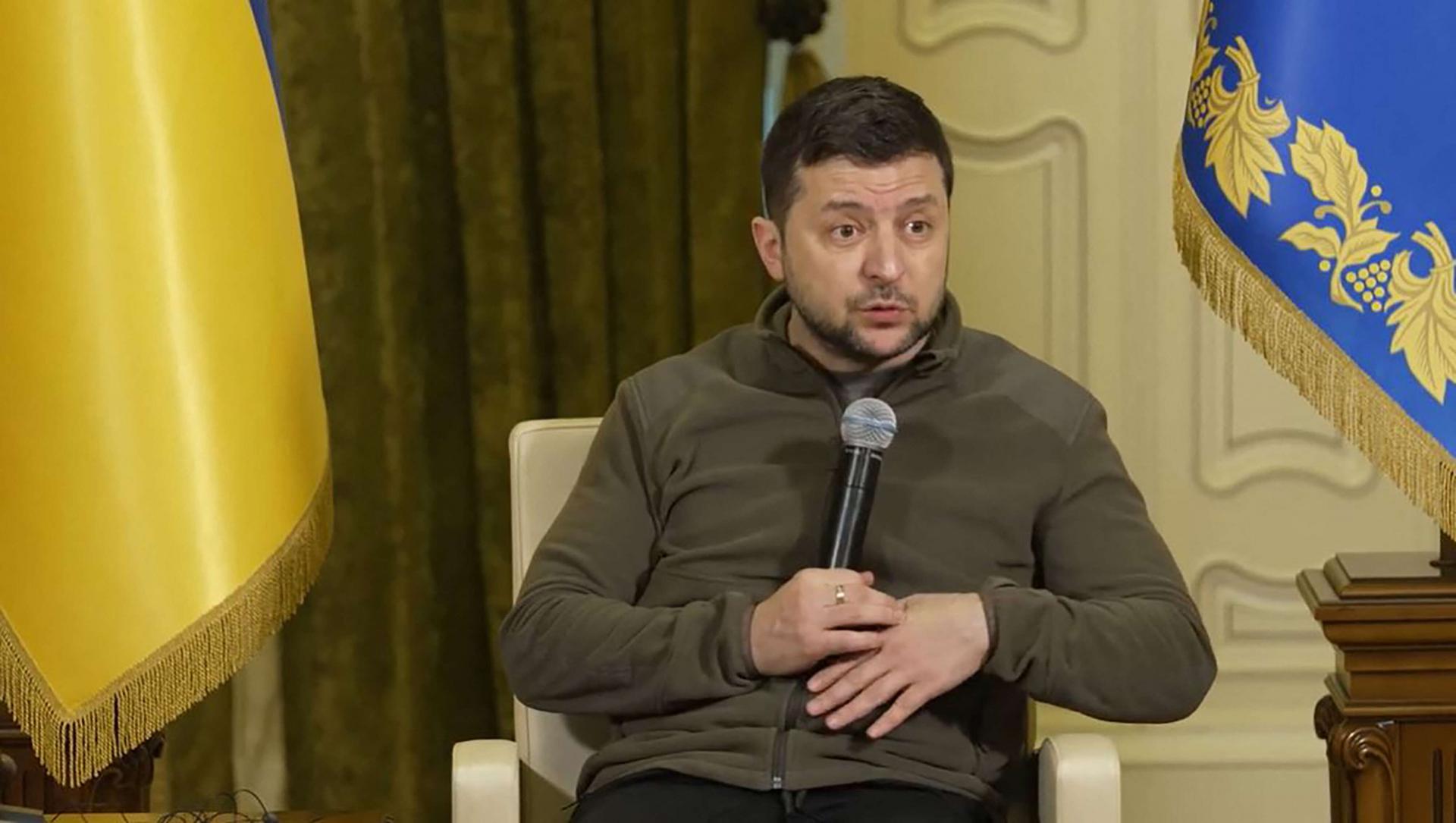 زيلينسكي: بدأنا الحديث مع روسيا دون إنذارات