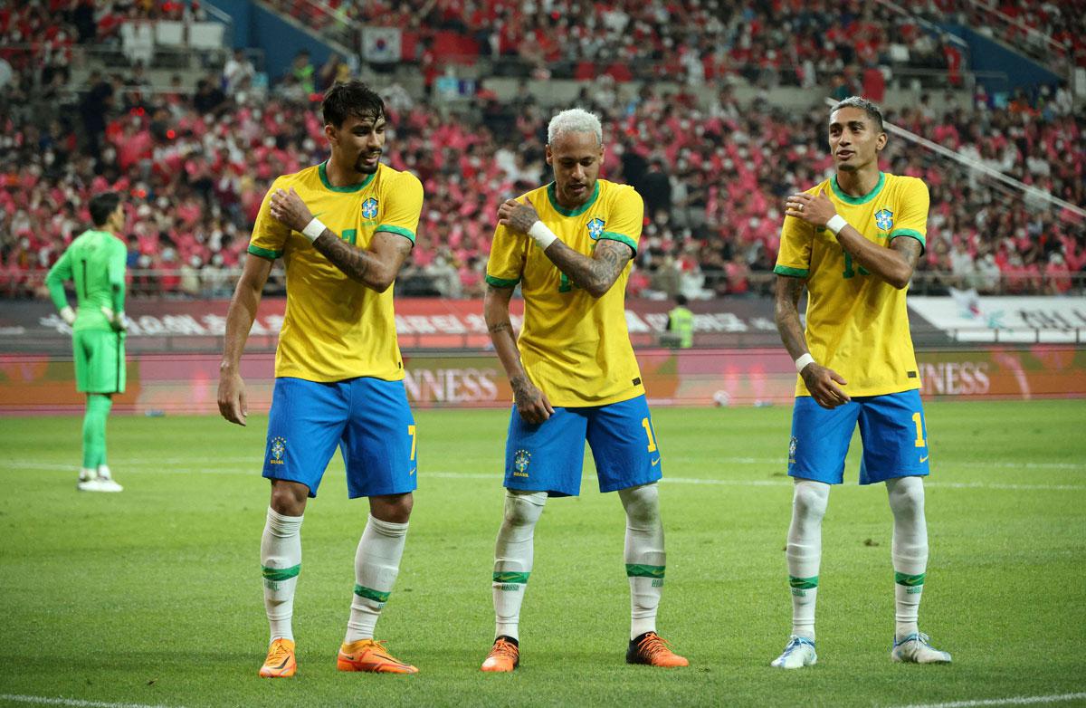 المهاجم البرازيلي يرفع رصيده إلى 73 هدفاً مقابل 77 لبيليه