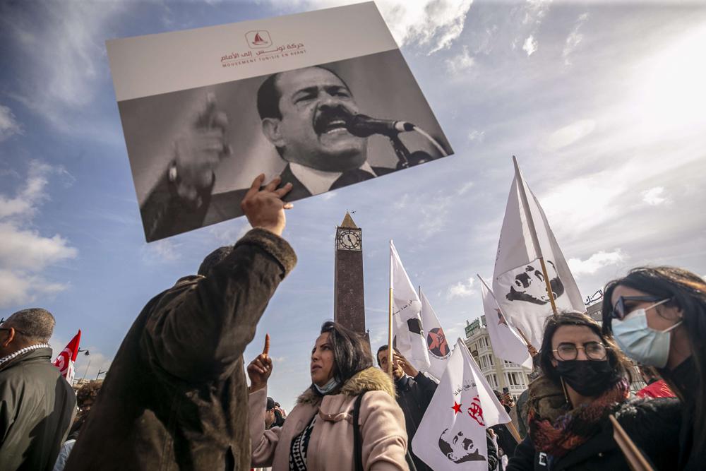 وقفة احتجاجية بالعاصمة التونسية للمطالبة بالكشف عن المتورطين في الاغتيالات السياسية