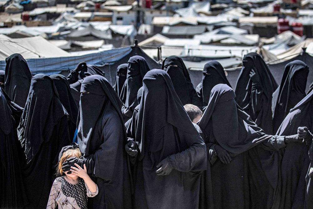 لا يزال حاليا نحو مئة امرأة و250 طفلا فرنسيا في مخيمات في سوريا