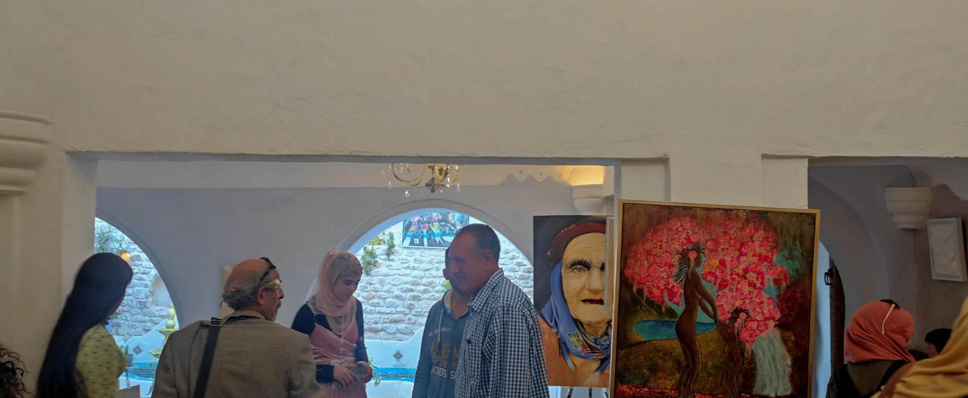 'مؤانسات فنّية' 