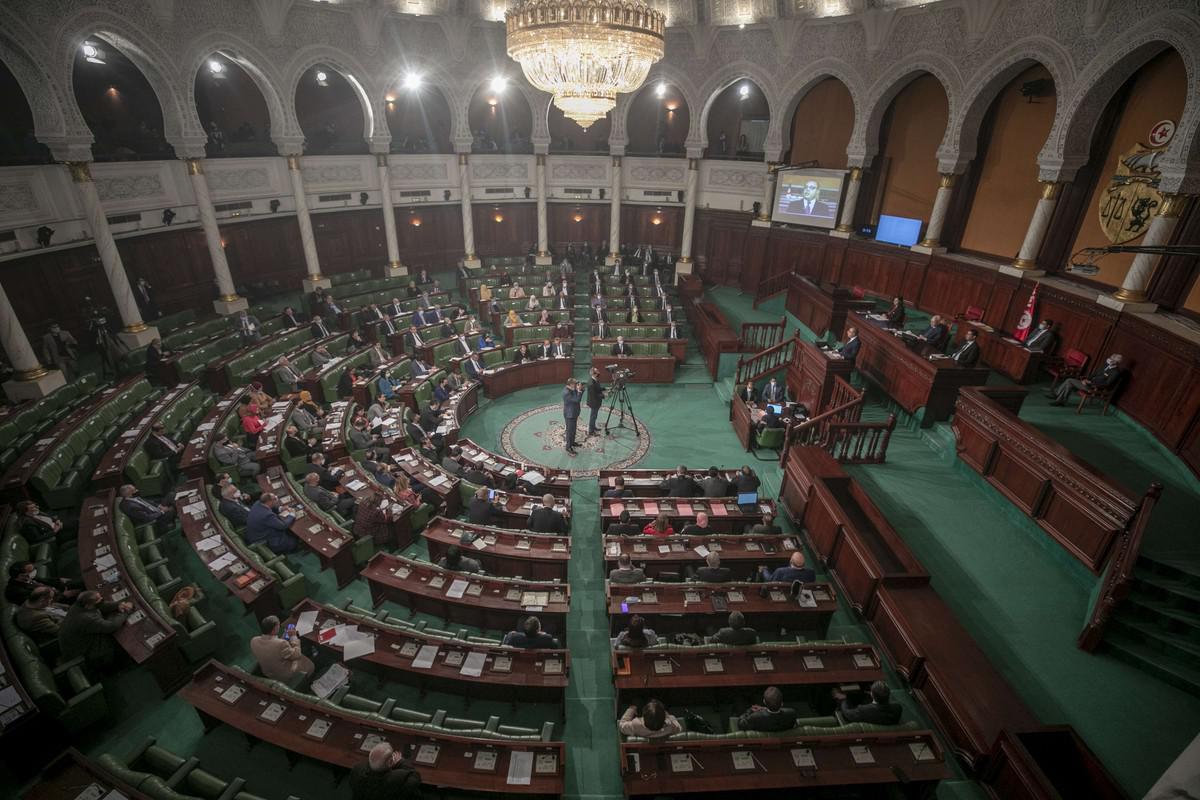 معطيات عن محاولات لاختراق البرلمان الجديد