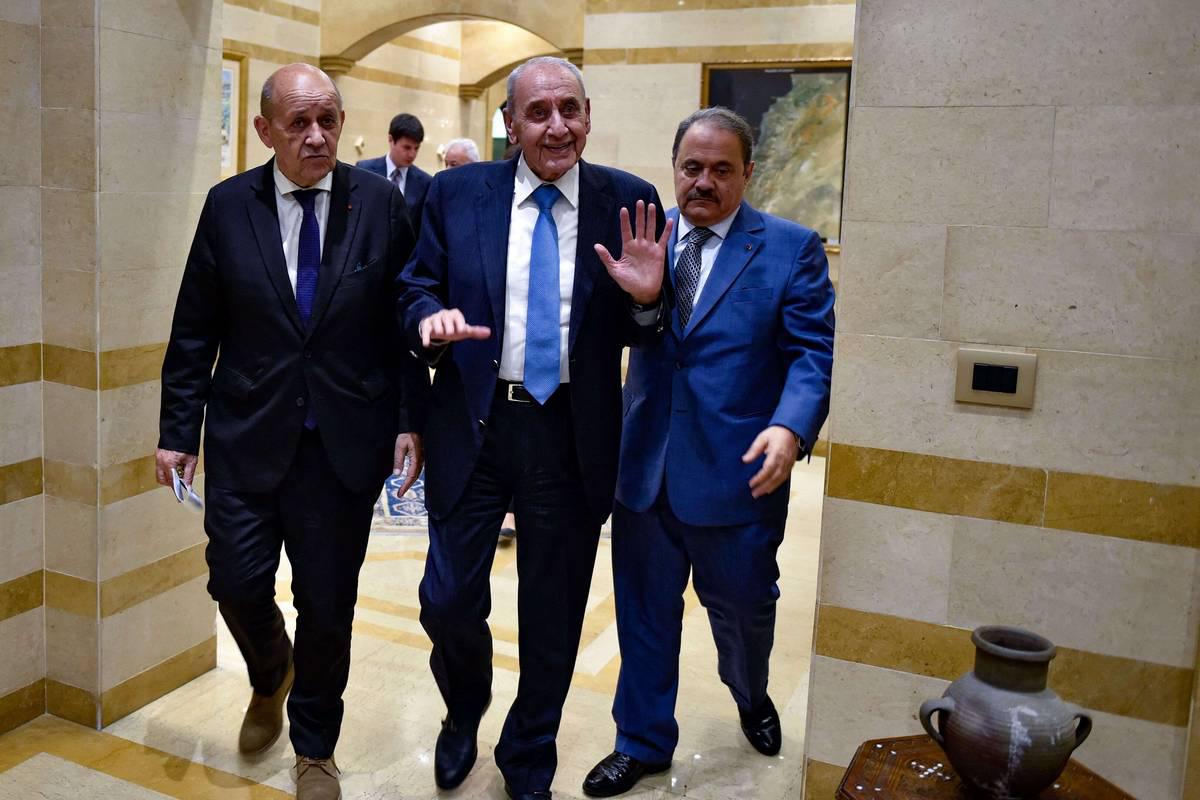 المبعوث الفرنسي جان-ايف لودريان مع رئيس البرلمان اللبناني نبيه بري