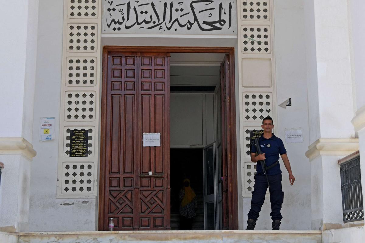 القضاء التونسي تحت الضغط