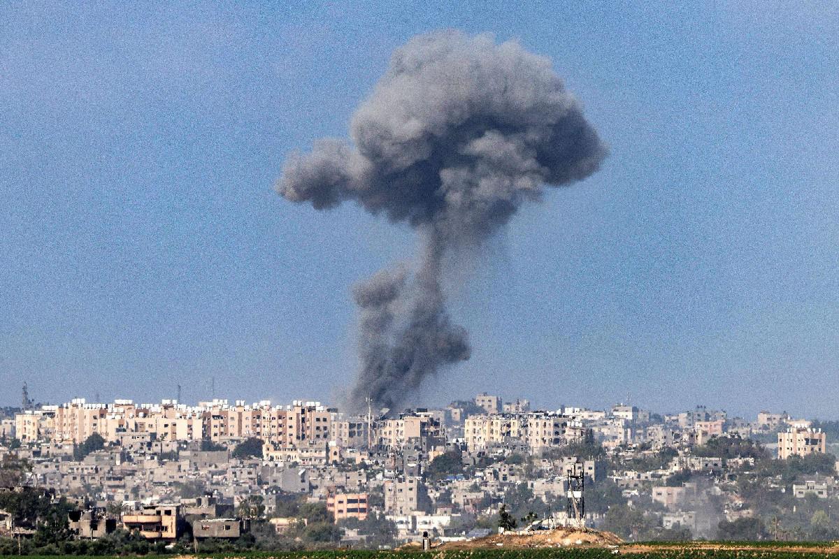 المستشفيات في غزة تخرج عن الخدمة بسبب القصف الاسرائيلي المتواصل