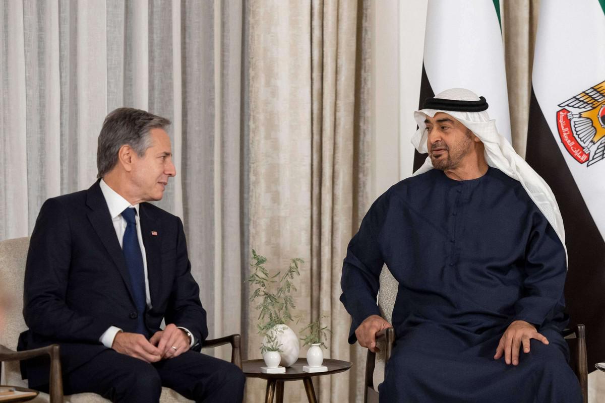 المباحثات بين الشيخ محمد وبلينكن تأتي على وقع اخطر تصعيد عسكري في المنطقة بين حماس وإسرائيل