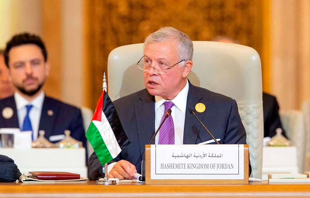 العاهل الأردني يخشى تمدد تداعيات حرب غزة إلى بلاده