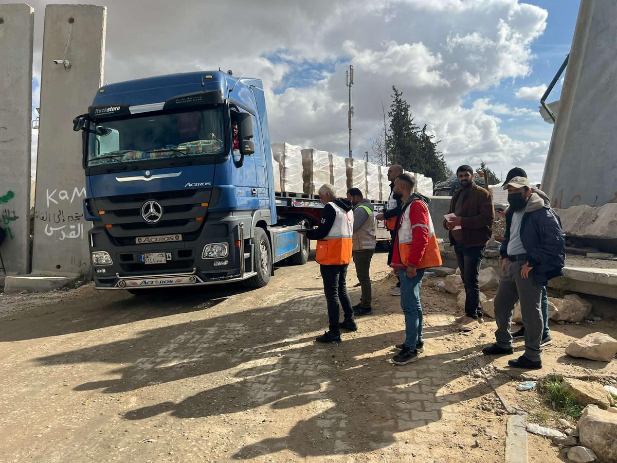 سكان غزة يعانون من الجوع والمرض فيما لا تزال المساعدات شحيحة