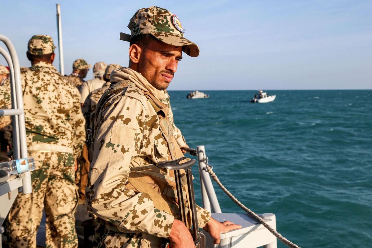 أهداف الحوثيين أبعد من "نصرة غزة"